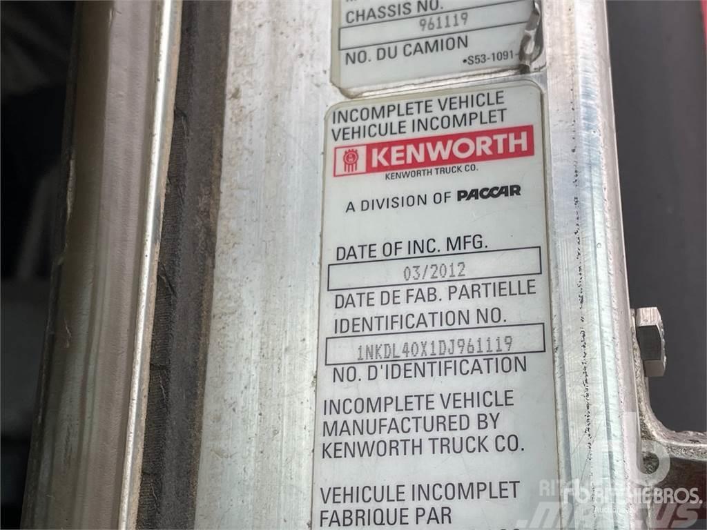 Kenworth T800 Pritschenwagen mit Seilwinde