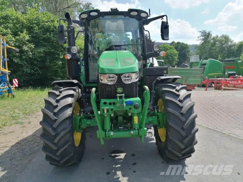 John Deere 6110 M Traktoren