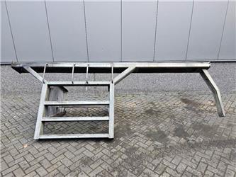 Liebherr LH80-94029453-Stair panel/Trittstufen/Traptreden