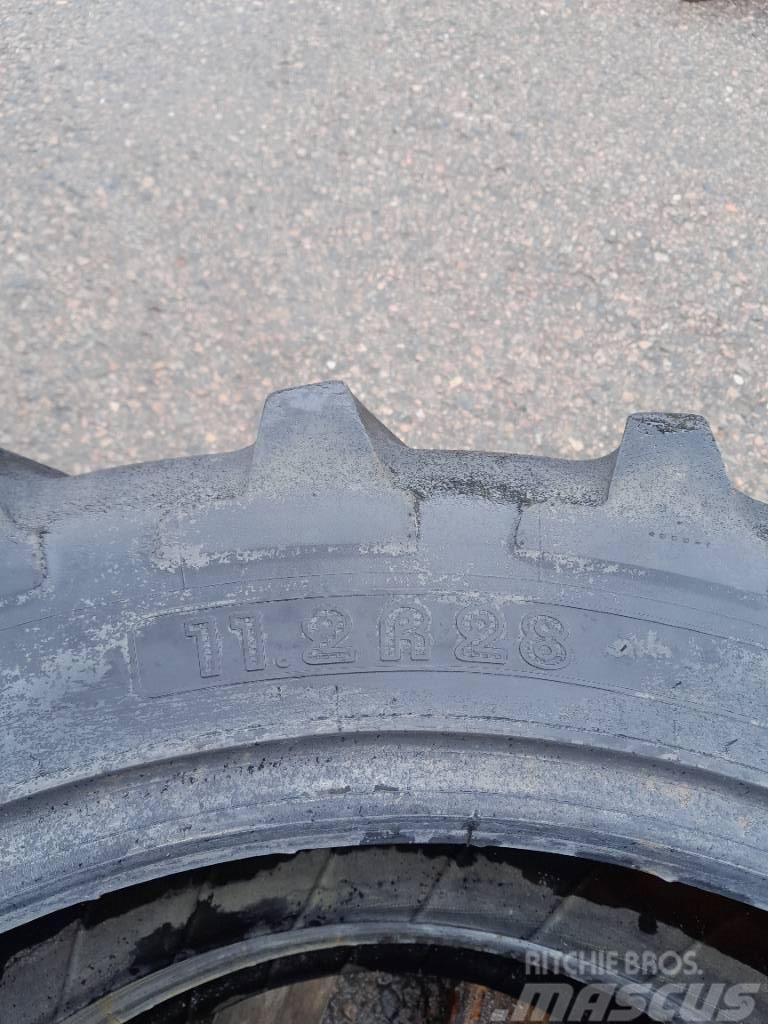 Michelin 11,2R28 Däck Reifen