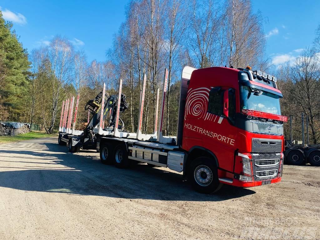 Volvo FH 13 540 6X4 z dźwigiem do przewozu drewna Holztransporter