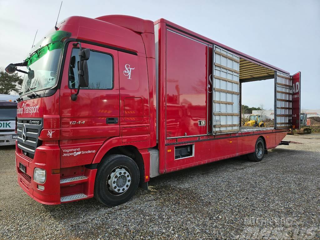 Mercedes-Benz Actros 1844 - 440HP - with lift and sideopening Kofferaufbau