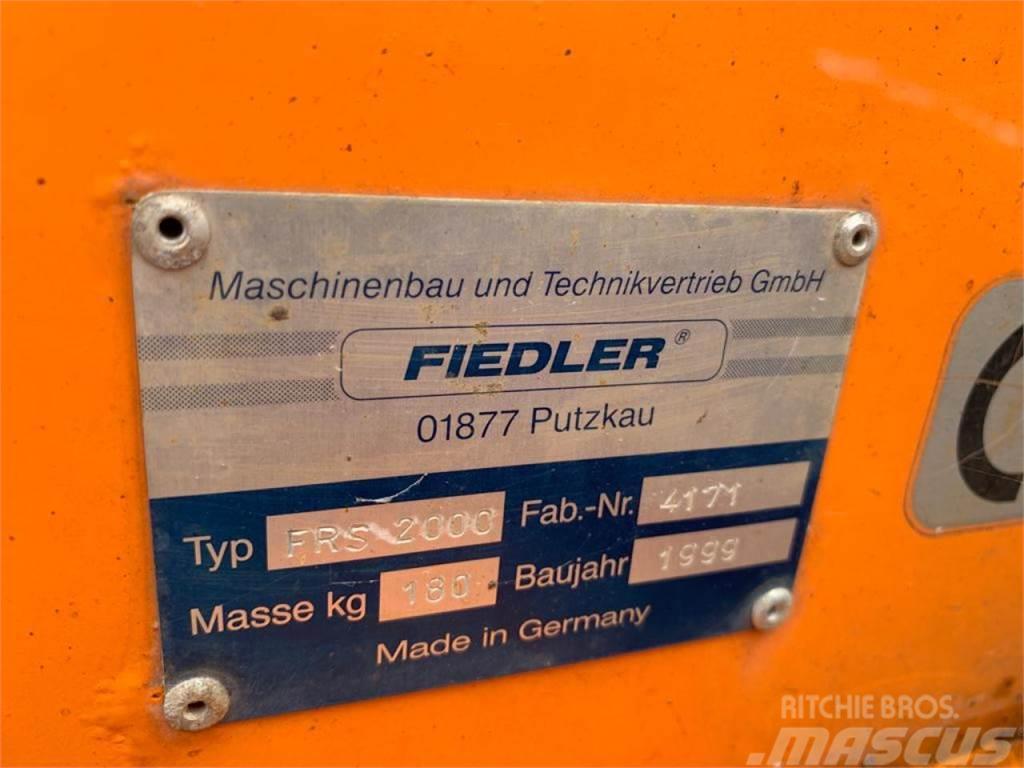 Fiedler Schneepflug FRS 2000 Andere Kommunalmaschinen