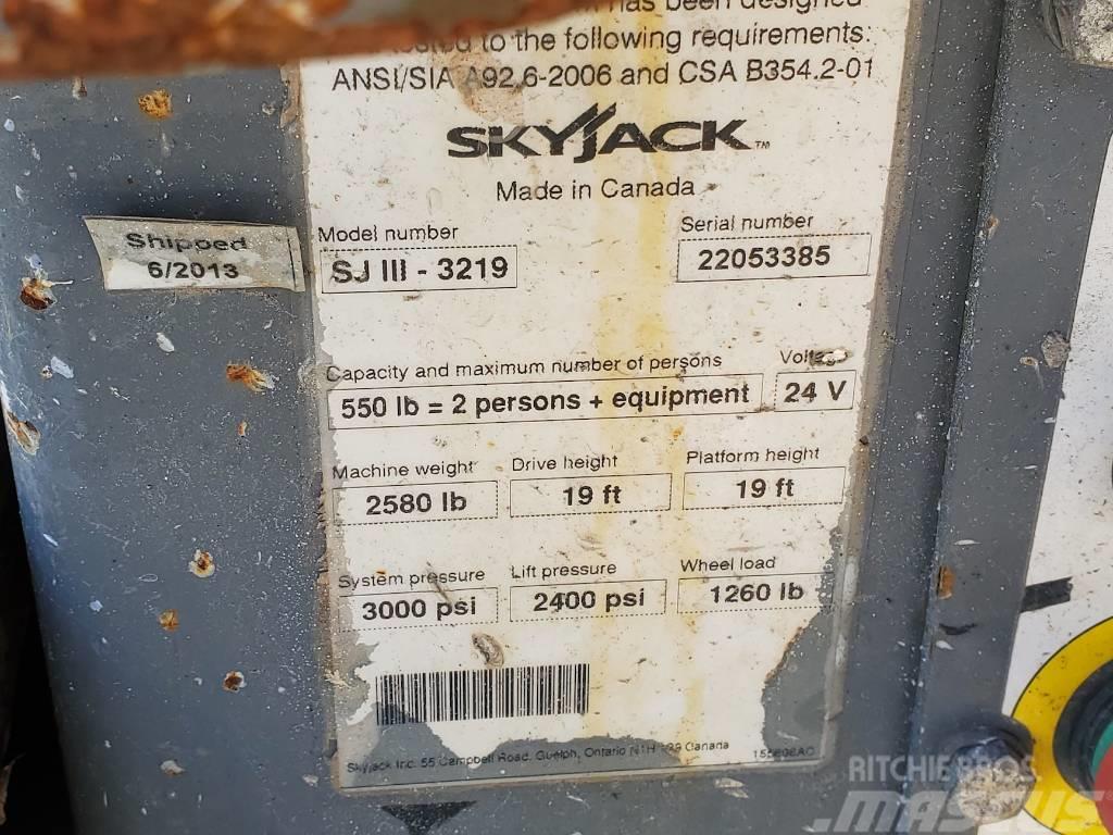 SkyJack SJIII-3219 Scheren-Arbeitsbühnen