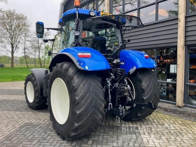 New Holland T 7.210 AC Traktoren