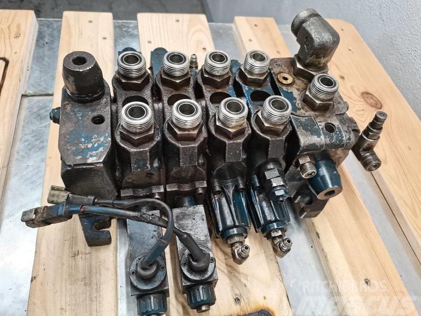 New Holland LM 5080 {hydraulic valves Rexroth ASX01} Hydraulik