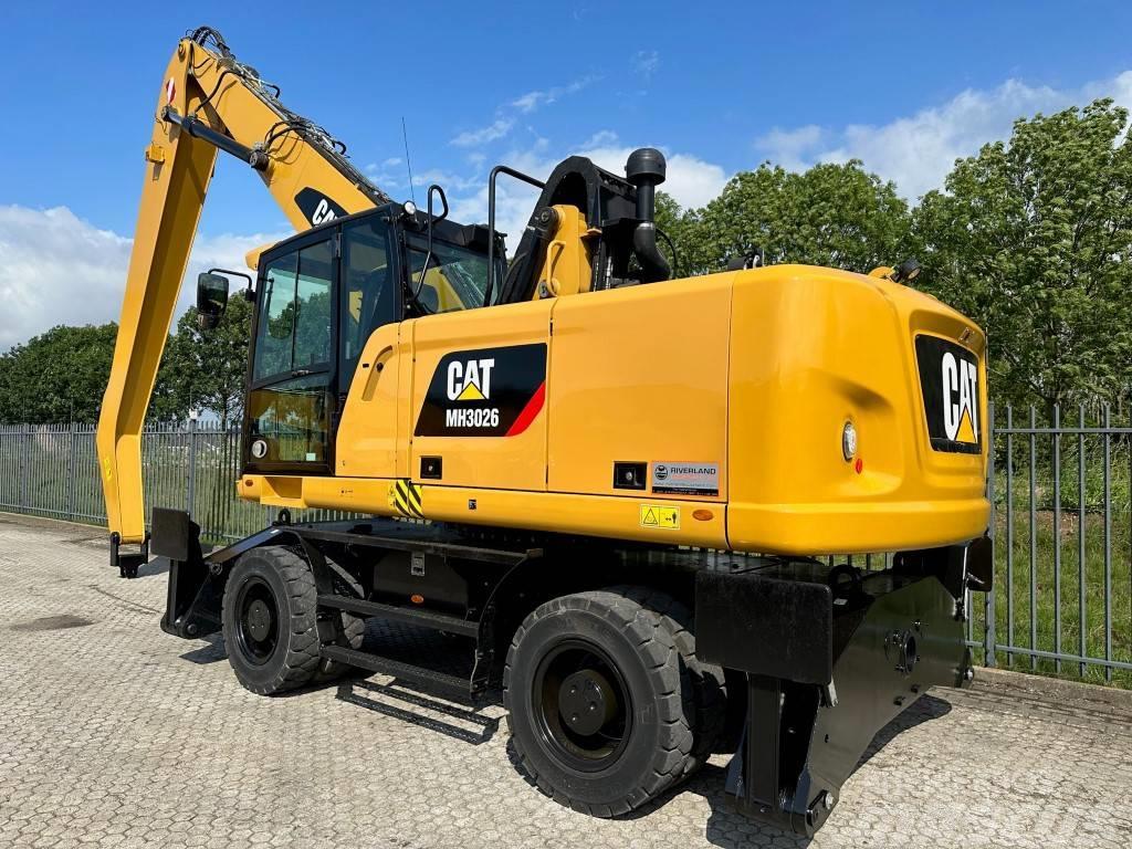 CAT MH3026 from 2019 Materialumschlag