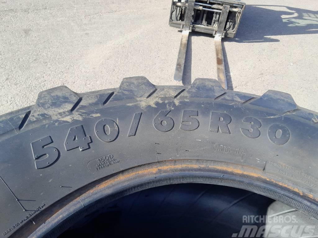 Kleber super 11L 540/65R30 Reifen