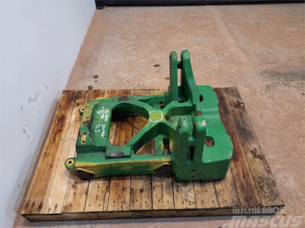 John Deere 7810 Front axle support Chassis