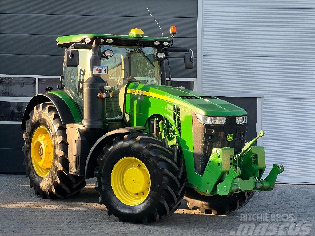 John Deere 8400 R Traktoren