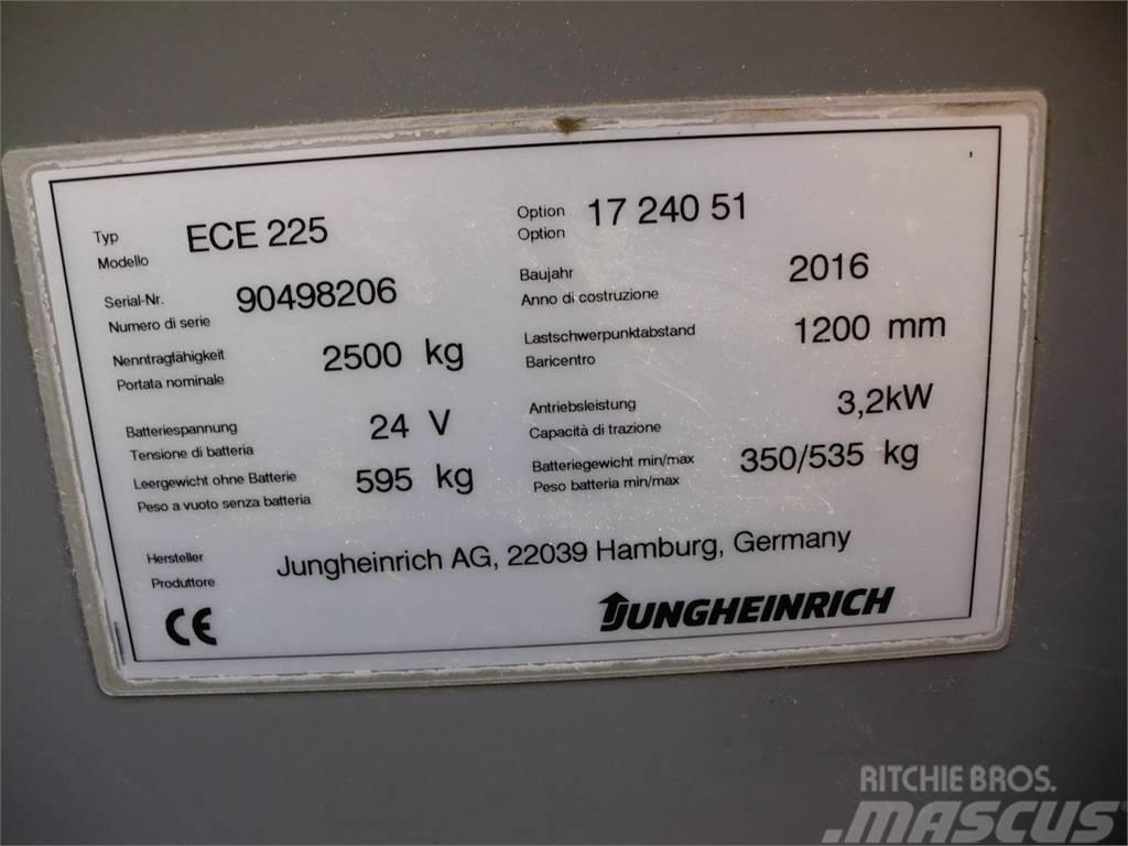 Jungheinrich ECE 225 2400x510mm Niederhub-Kommissionierer