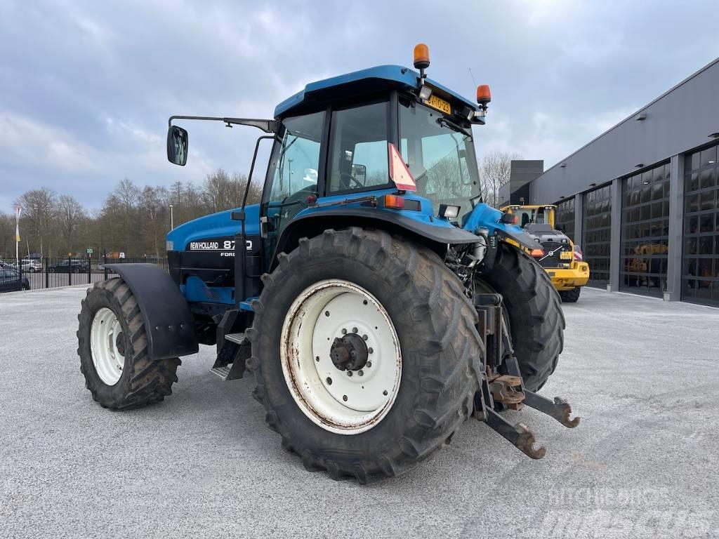 New Holland 8770 Traktoren