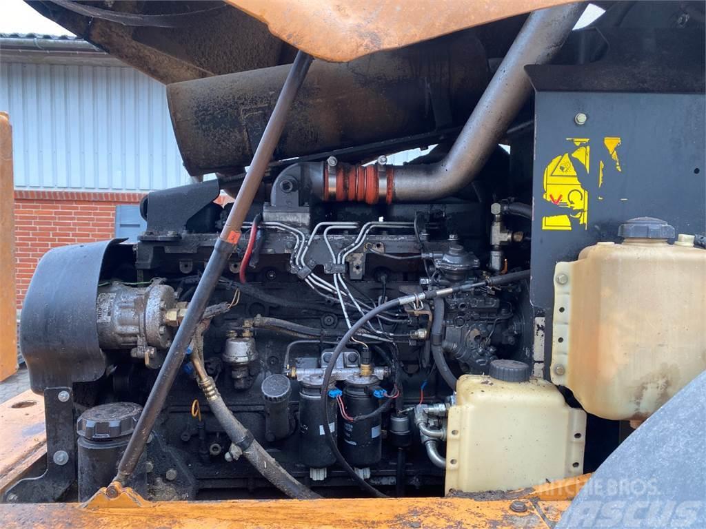 New Holland 688TA/M2 (gangbar) Motoren