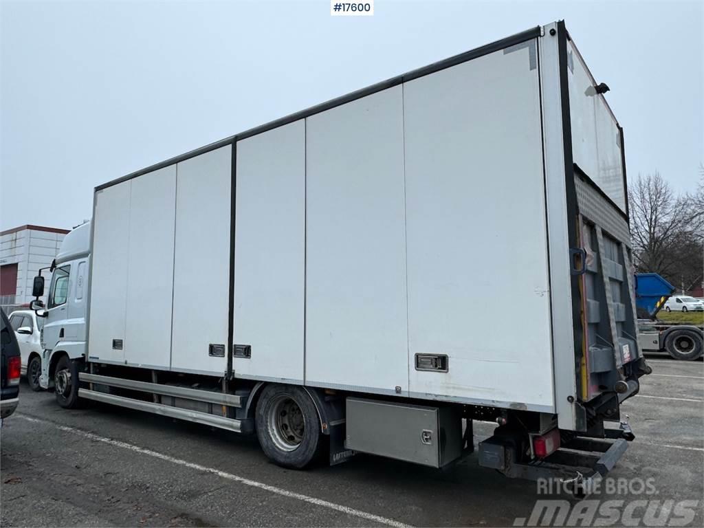DAF CF370 4x2 box truck w/ full side opening and lifti Kofferaufbau
