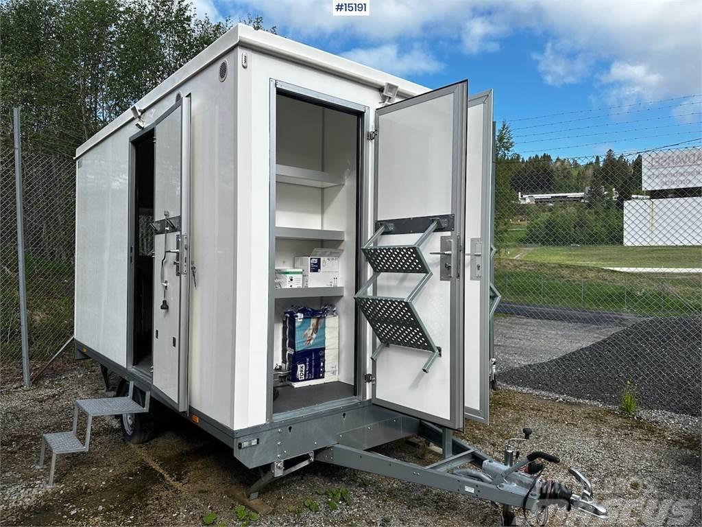 Respo Barkke w/ toilet and living room. Barely used! Bauwagen