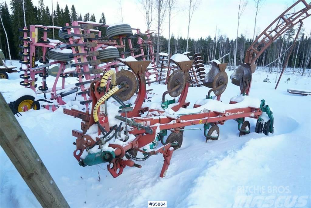Kverneland Taarup 4032C PLOW WITH CUTTERS Andere