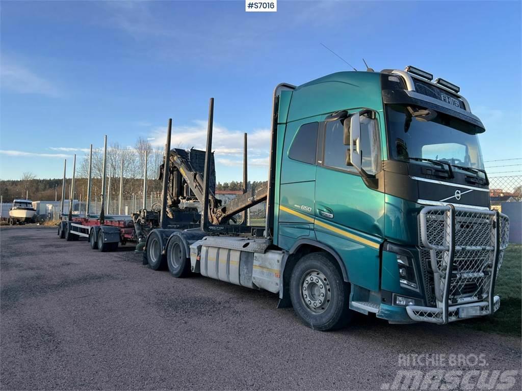 Volvo FH16 Timber truck with trailer and crane Holztransporter