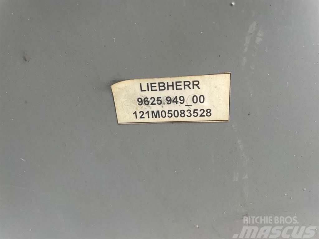 Liebherr A934C-9625949-Stair panel/Trittstufen/Traptreden Chassis
