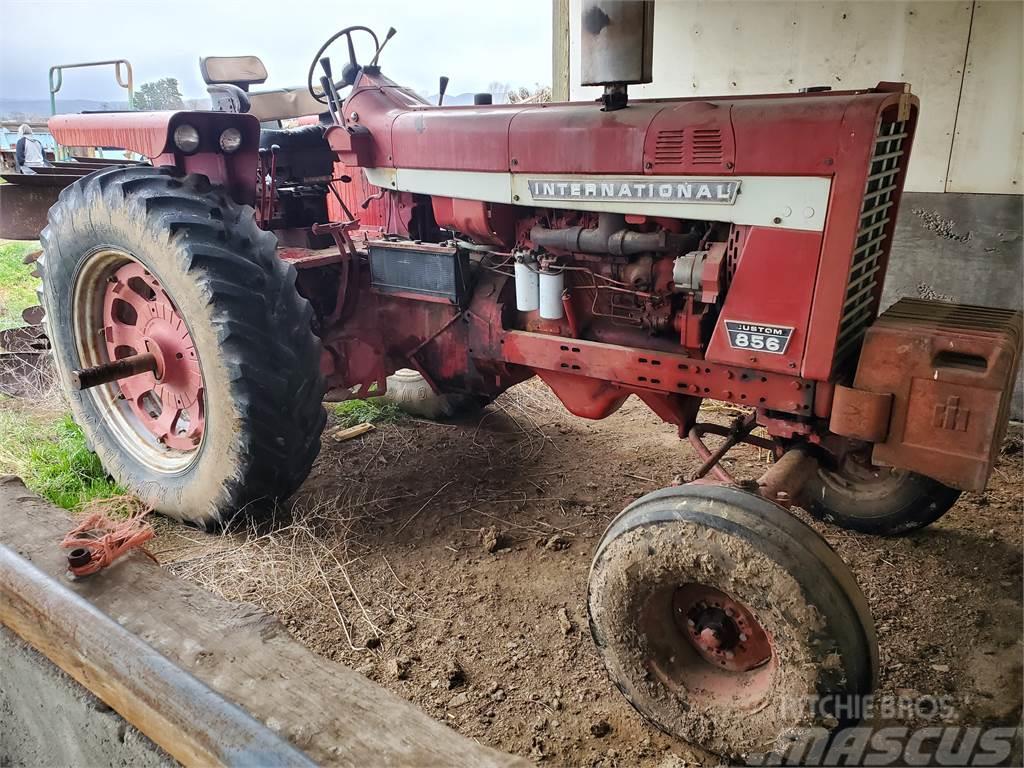 International Farmall 856 Traktoren