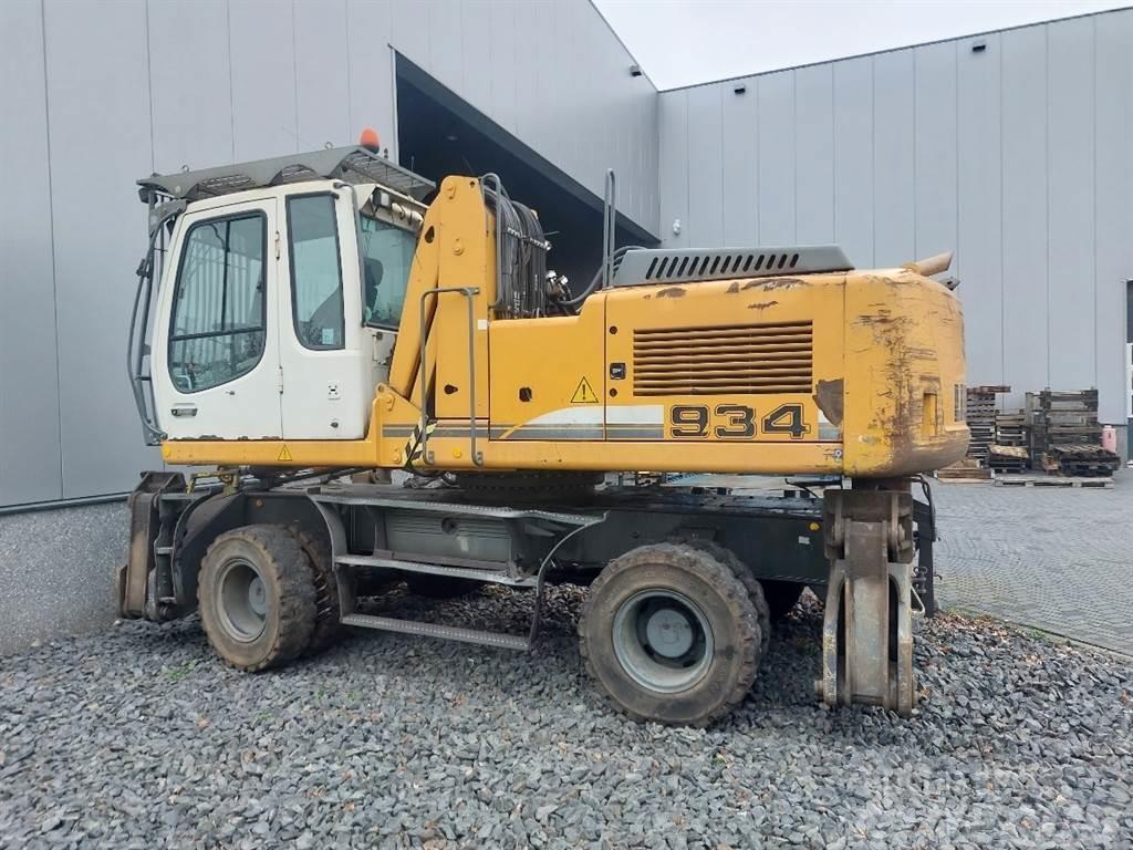 Liebherr A934C -  (For parts) Materialumschlag