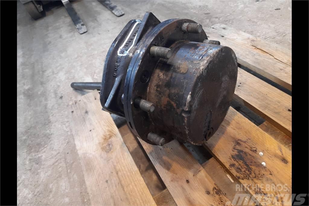 Valtra N121 Front axle final drive Getriebe