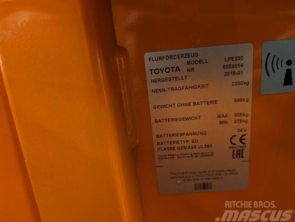 Toyota LPE 220 // Batterie 2020 // 3810 Std. // Initialhu Niederhub-Kommissionierer