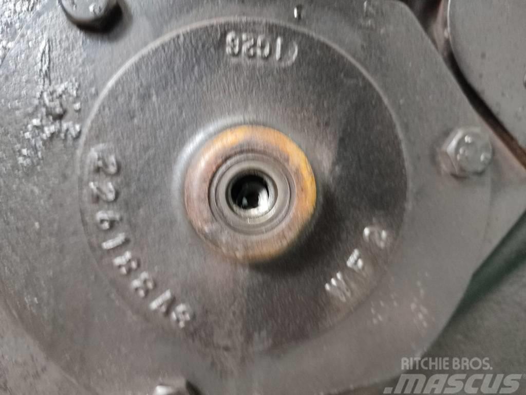 New Holland Gearbox 84141370 New Holland T8.360 Getriebe