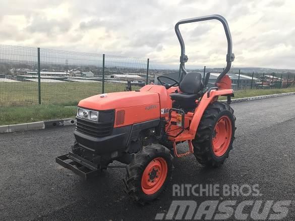 Kubota COMPACT TRACTOR L3200 Andere