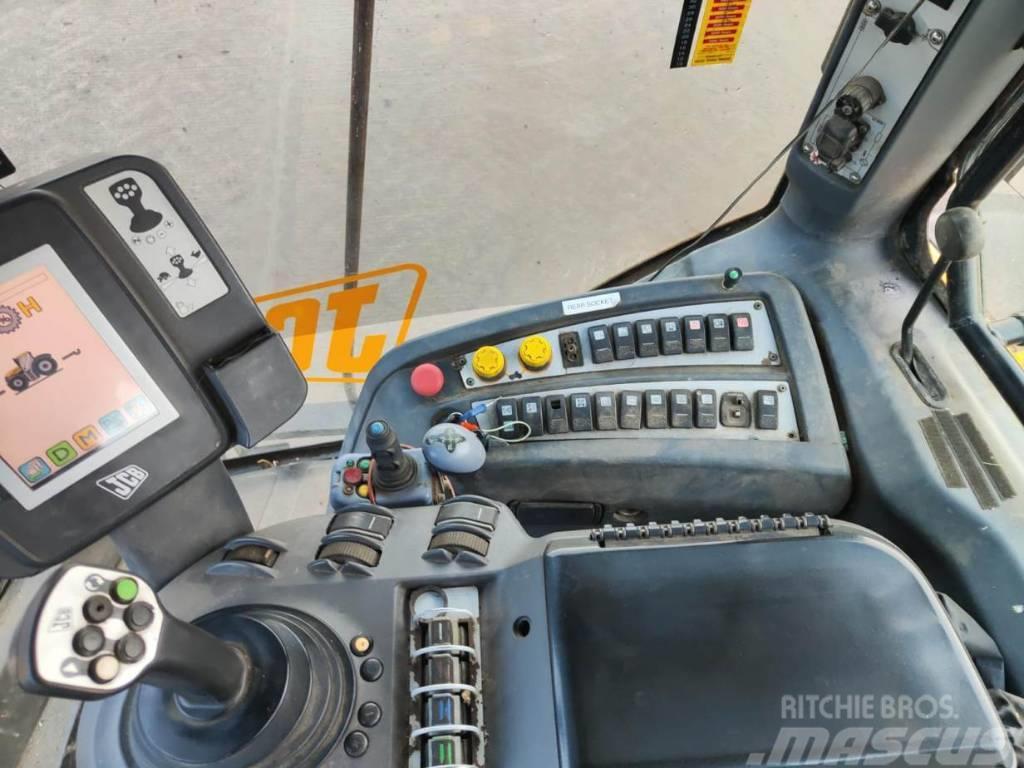 JCB Fastrac 8250 Traktoren