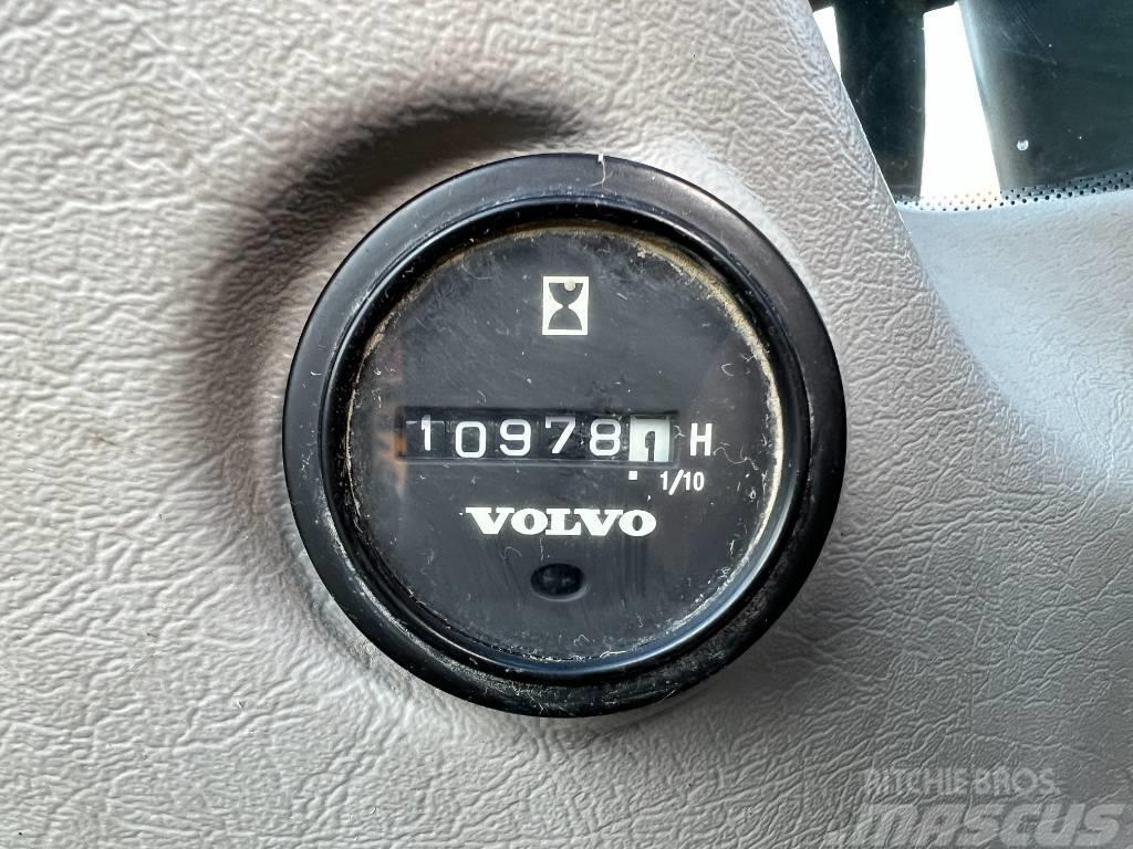 Volvo EW140D - Excellent Condition / Tilting Bucket Mobilbagger