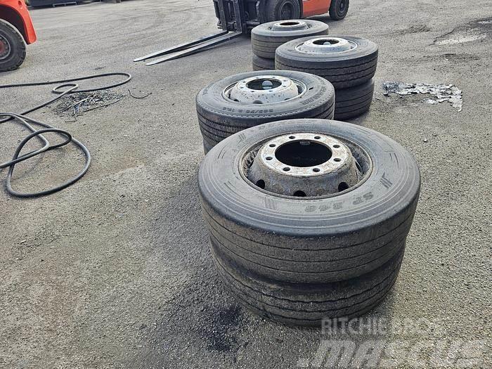  BRIDGETONE AND OTHERS 8 USED TRAILER TIRES  SIZE 2 Andere Zubehörteile