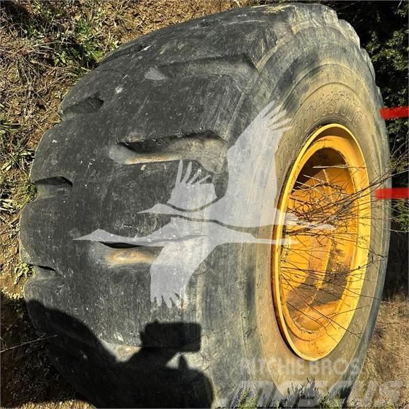 Bridgestone 35/65R33 Reifen