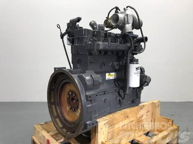 Komatsu SAA4D102E-2 Motoren