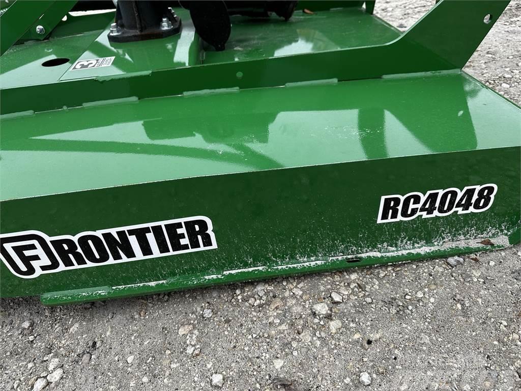 Frontier RC4048 Ballenschredder, -schneider und -wickler