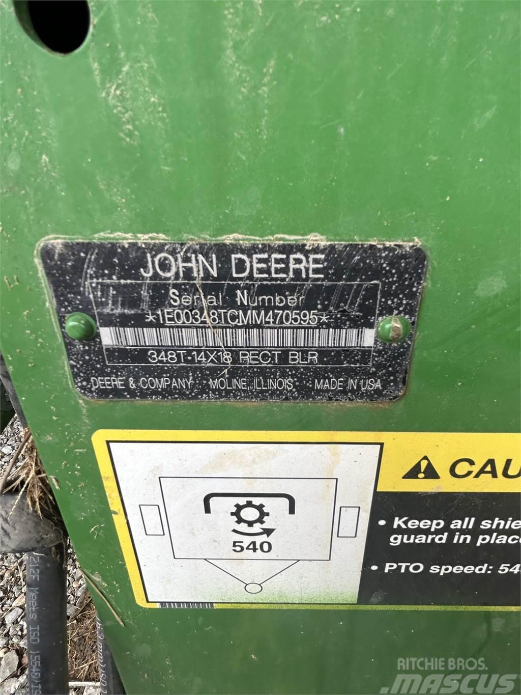 John Deere 348 Quaderpressen