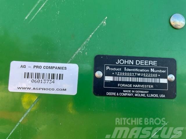 John Deere 9900 Feldhäcksler