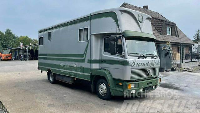 Mercedes-Benz 817 Niehoffaufbau mit Küche Sitzecke 3 Pferde Tiertransporter