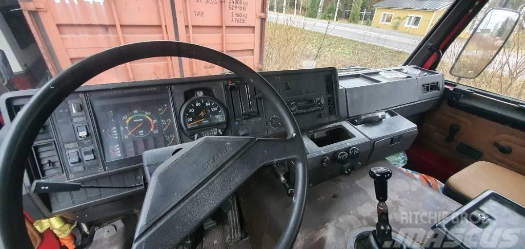 Scania 82 M henkilönostin Kranwagen