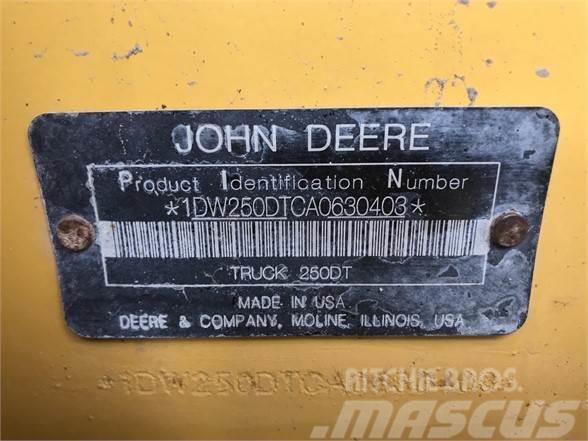 John Deere 250D II Dumper - Knickgelenk