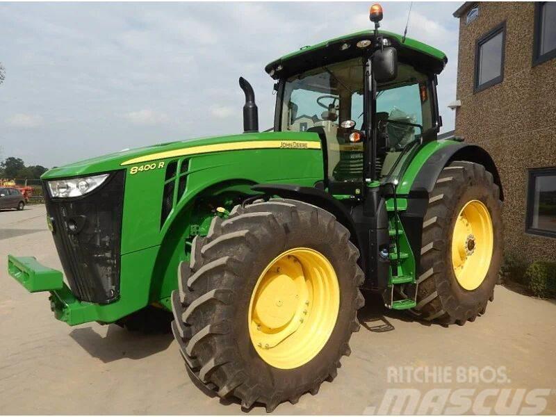 John Deere 8400 R Traktoren