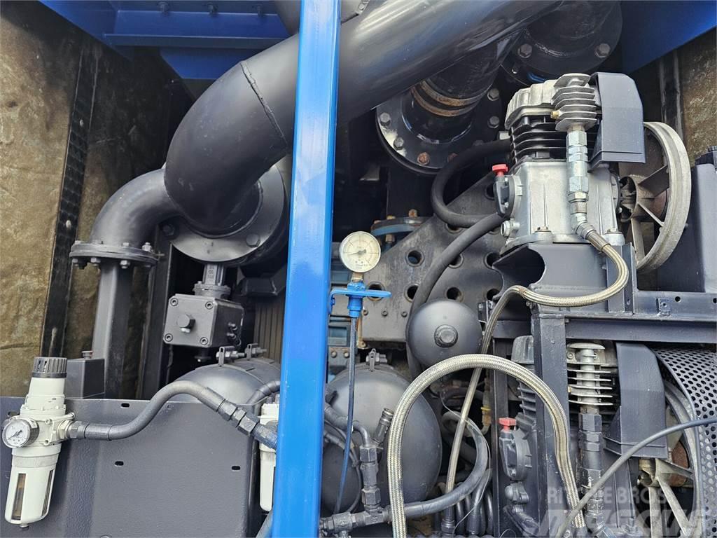 MAN TGS 35.400 KAISER MORO Vacuum suction - blowing ch Kommunal-Sonderfahrzeuge
